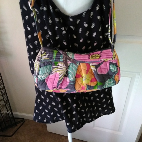 VERA BRADLEY Mini crossbody; floral - Picture 3 of 6